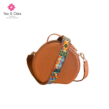 Load image into Gallery viewer, Circle Leather Bags with Art Huichol