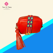 Load image into Gallery viewer, Small Leather Bags with Art Huichol