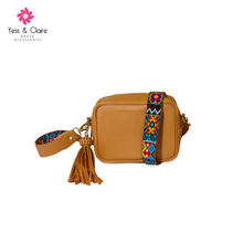 Load image into Gallery viewer, Leather Bag with Art Huichol