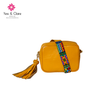 Load image into Gallery viewer, Leather Bag with Art Huichol